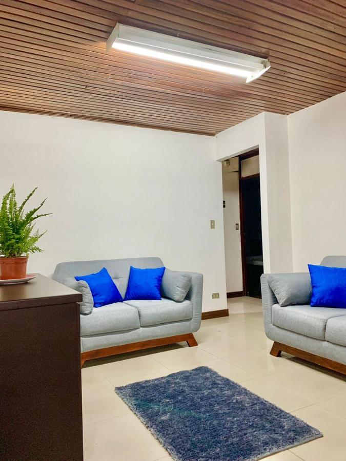 Global House CR Hostel Backpackers Alajuela Habitación compartida 2 Camas por Habitación Exterior foto