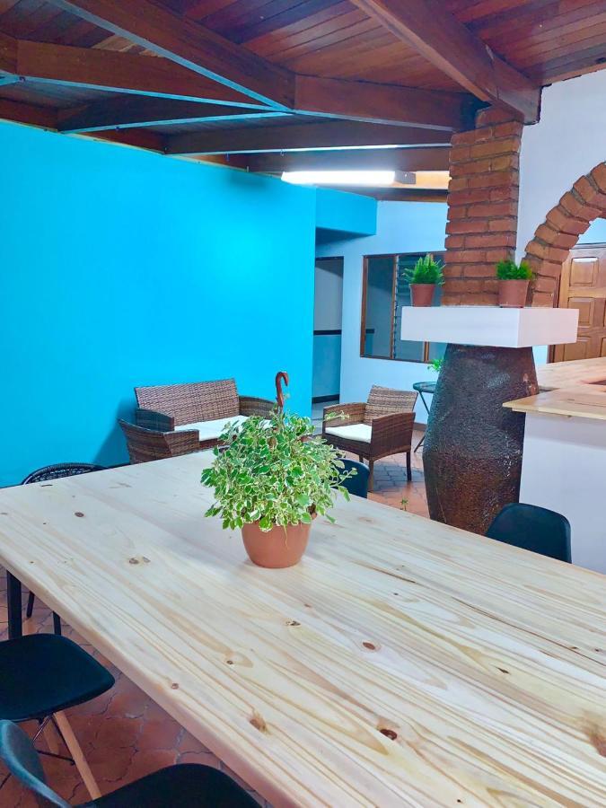 Global House CR Hostel Backpackers Alajuela Habitación compartida 2 Camas por Habitación Exterior foto